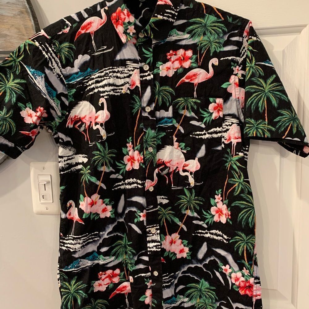 Men’s Black Flamingo Button Down sz M